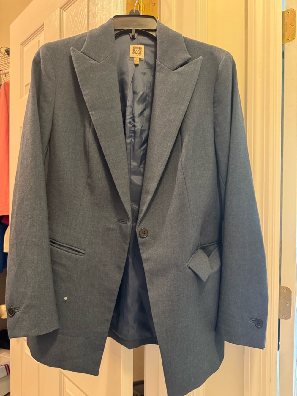 Women's Classic Single-Breasted Blazer in Dark Blue